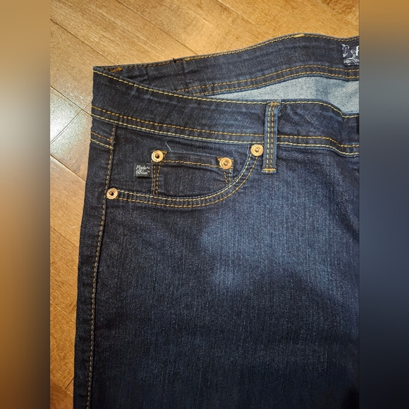 FADE TO BLUE Plus Size Woman's Jeans Size 3X (Size 22) - Picture 6 of 9